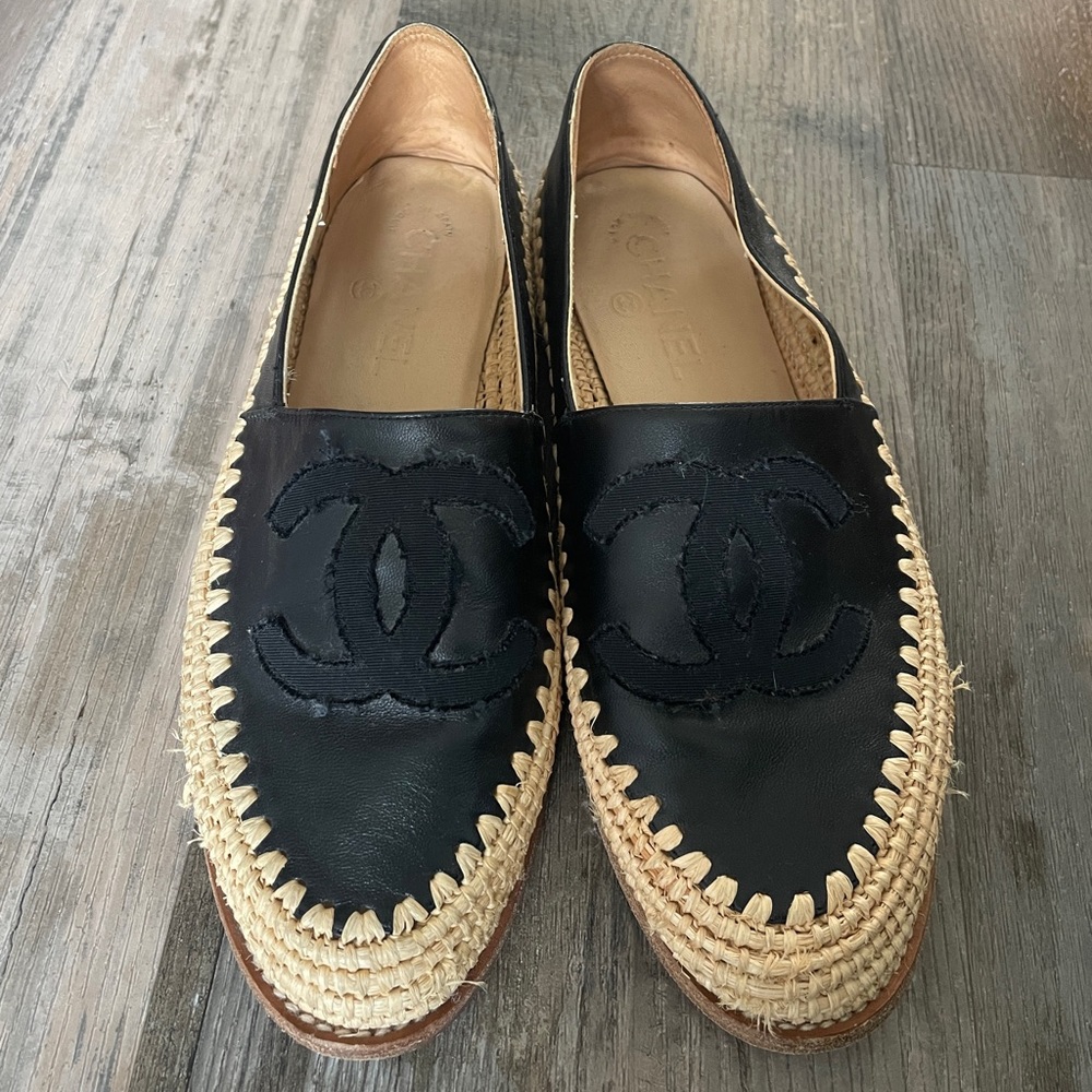 CHANEL Lambskin Leather & Woven Raffia Espadrilles